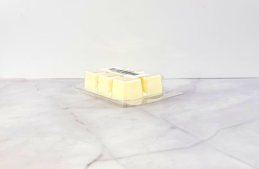 Soy wax melt inspired by clean linens, florals, and airy freshness