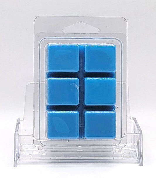 Masculine, long-lasting soy wax melt with warm amber and cedarwood