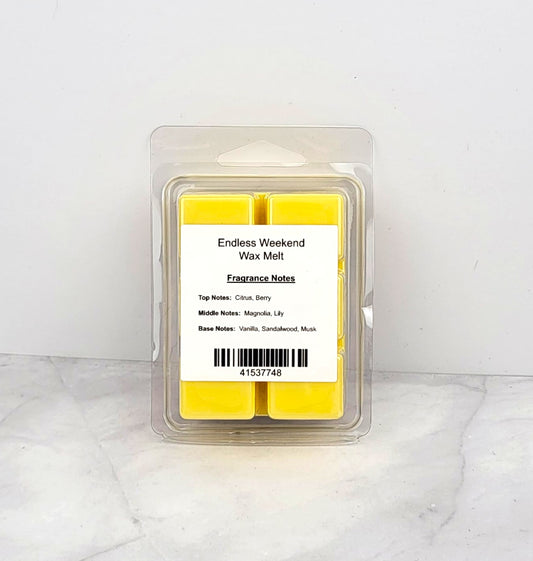 Endless Weekend Wax Melt – floral, fruity, and musky aroma for relaxation.