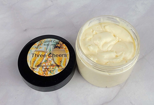 Luxurious, lightweight body lotion with pineapple, jasmine, and sugar plum.