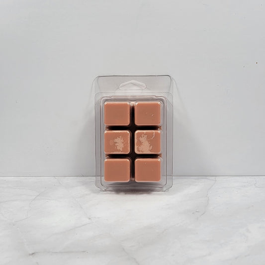 Masculine wax melt featuring tobacco leaf and mahogany scent