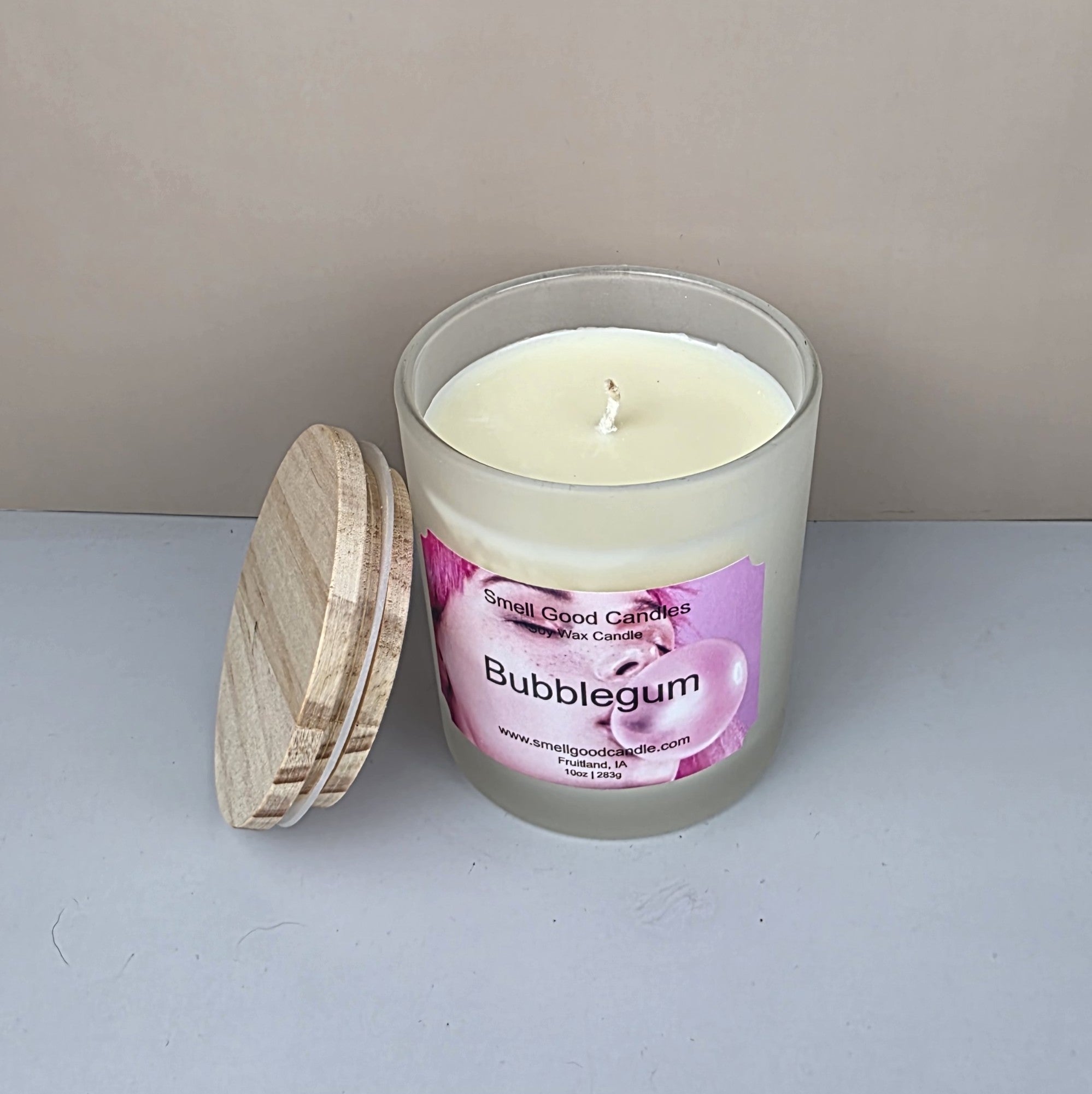 Fruity candy soy candle with vanilla