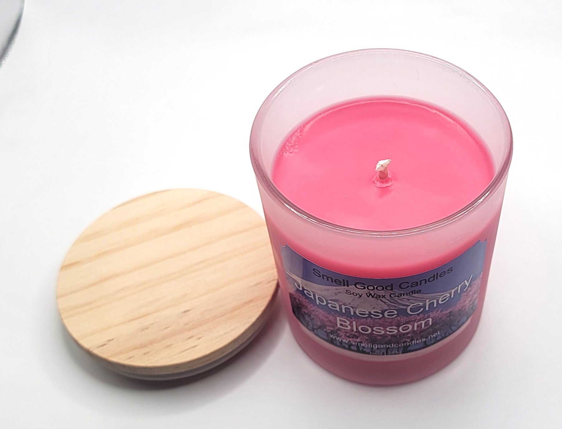 Japanese cherry blossom candle with wood lid