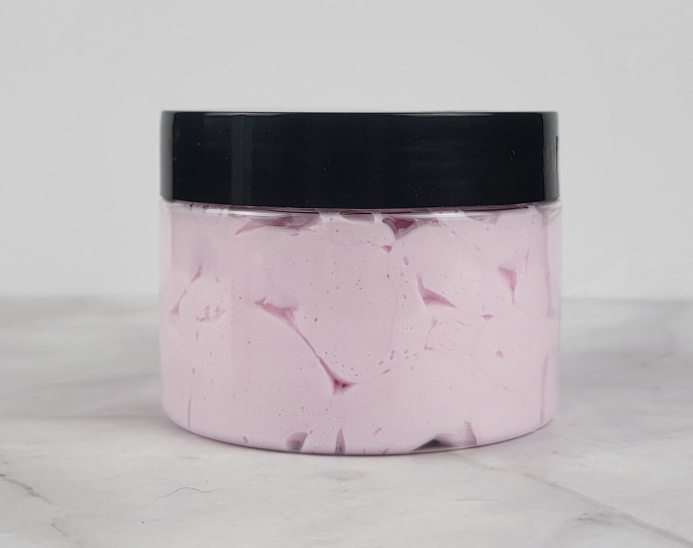 Fast-Absorbing Moisturizer with Freesia, Tonka Bean & Amber