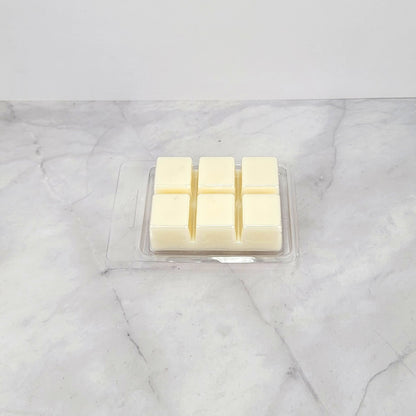 Fresh air and vanilla-scented wax melt for a cozy home