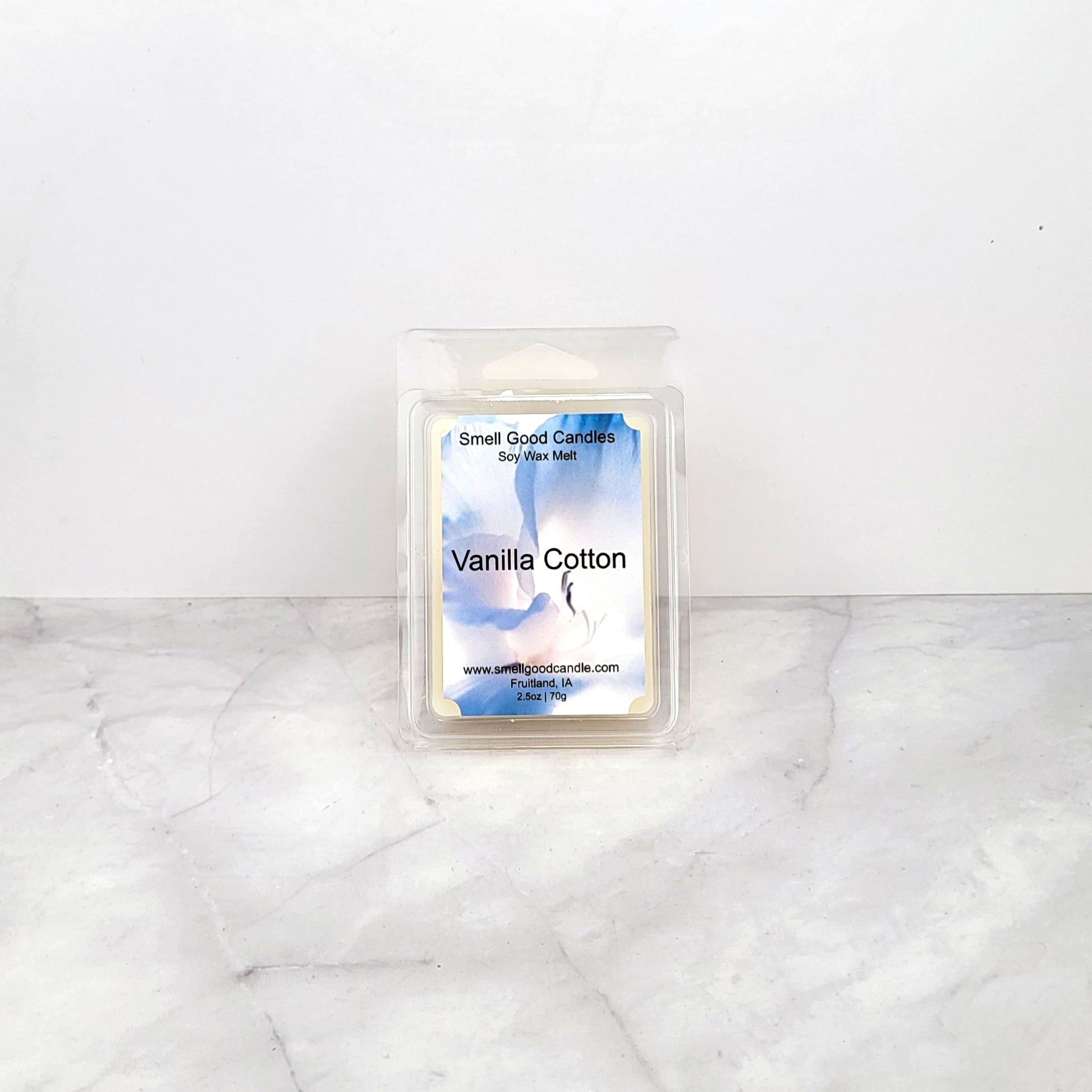 Vanilla Cotton soy wax melt with fresh linen and warm vanilla scent